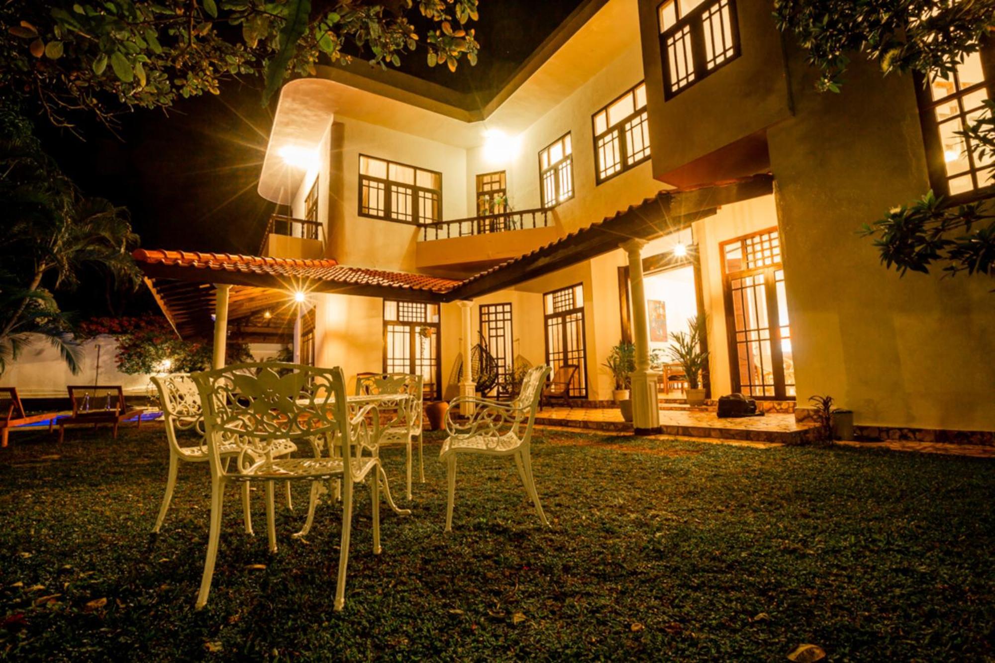 Nibbana Mirissa Hotel Exteriér fotografie
